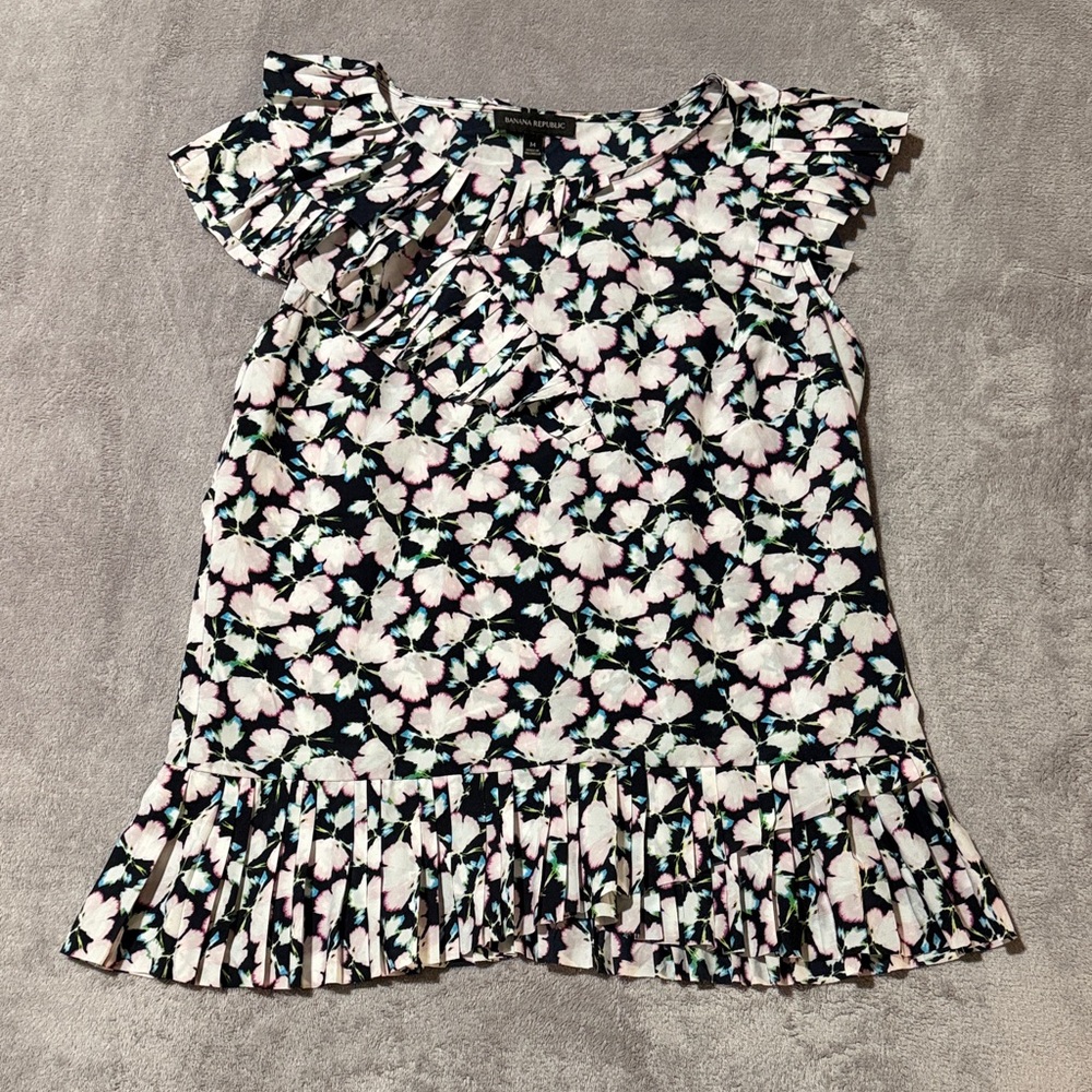 Banana Republic Navy Pink Floral Diagonal Pleated Ruffle Blouse Top Medium